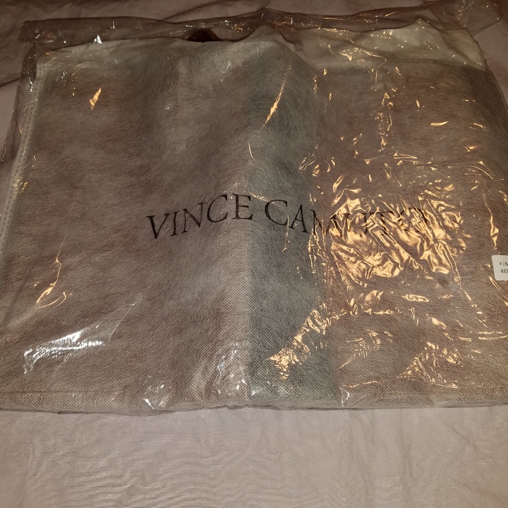 ☃️BOGO 1/2 OFF☃️ BNIB VINCE CAMUTO LUCK TOTE - Picture 5 of 5